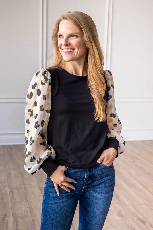 Leopard sleeve Top
