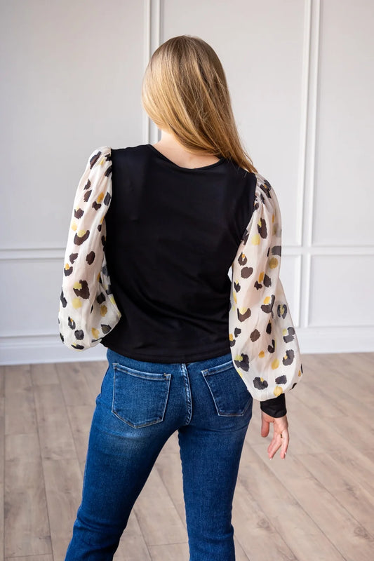Leopard sleeve Top